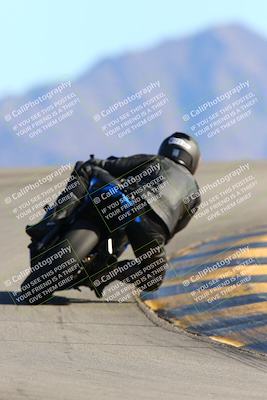 media/Jan-14-2022-Apex Assassins (Fri) [[4609ad47be]]/Trackday 2/Session 3/Turn 12 Backside/